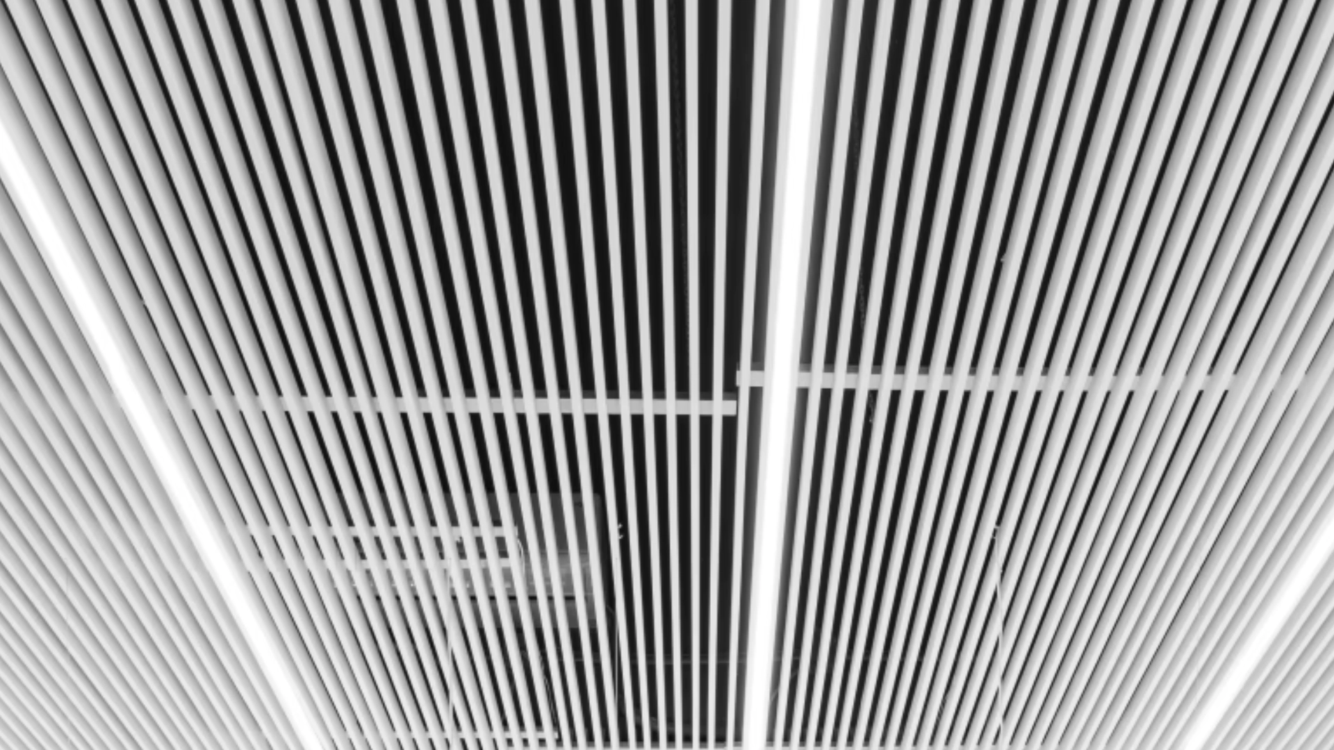 Completed installation effect of Lindelacr B-Plank aluminum plank ceiling, linear suspended ceiling for large lobby interior decoration